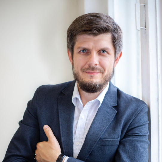 Константин Новоселов